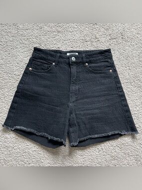 *SOLD* H&M Black High-Rise Frayed Hem Denim Shorts